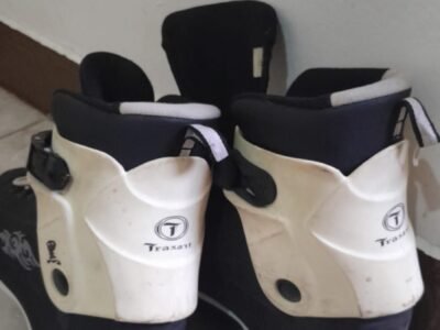 Patins Traxart Black 43 Semi-novo Com equipamentos de Proteção